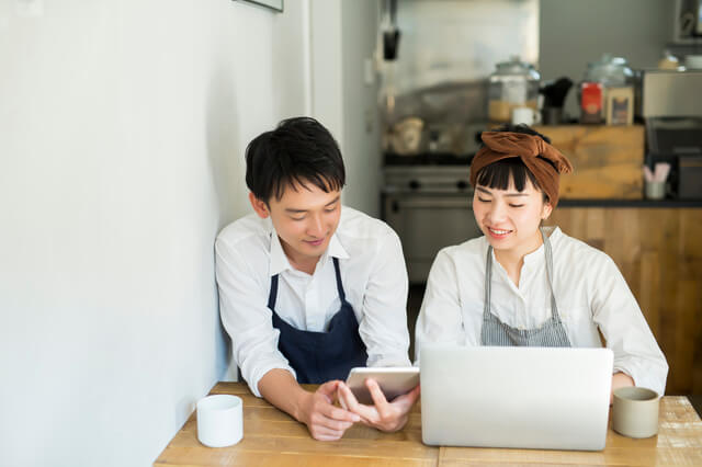 Googleビジネスプロフィールを登録する飲食店オーナー