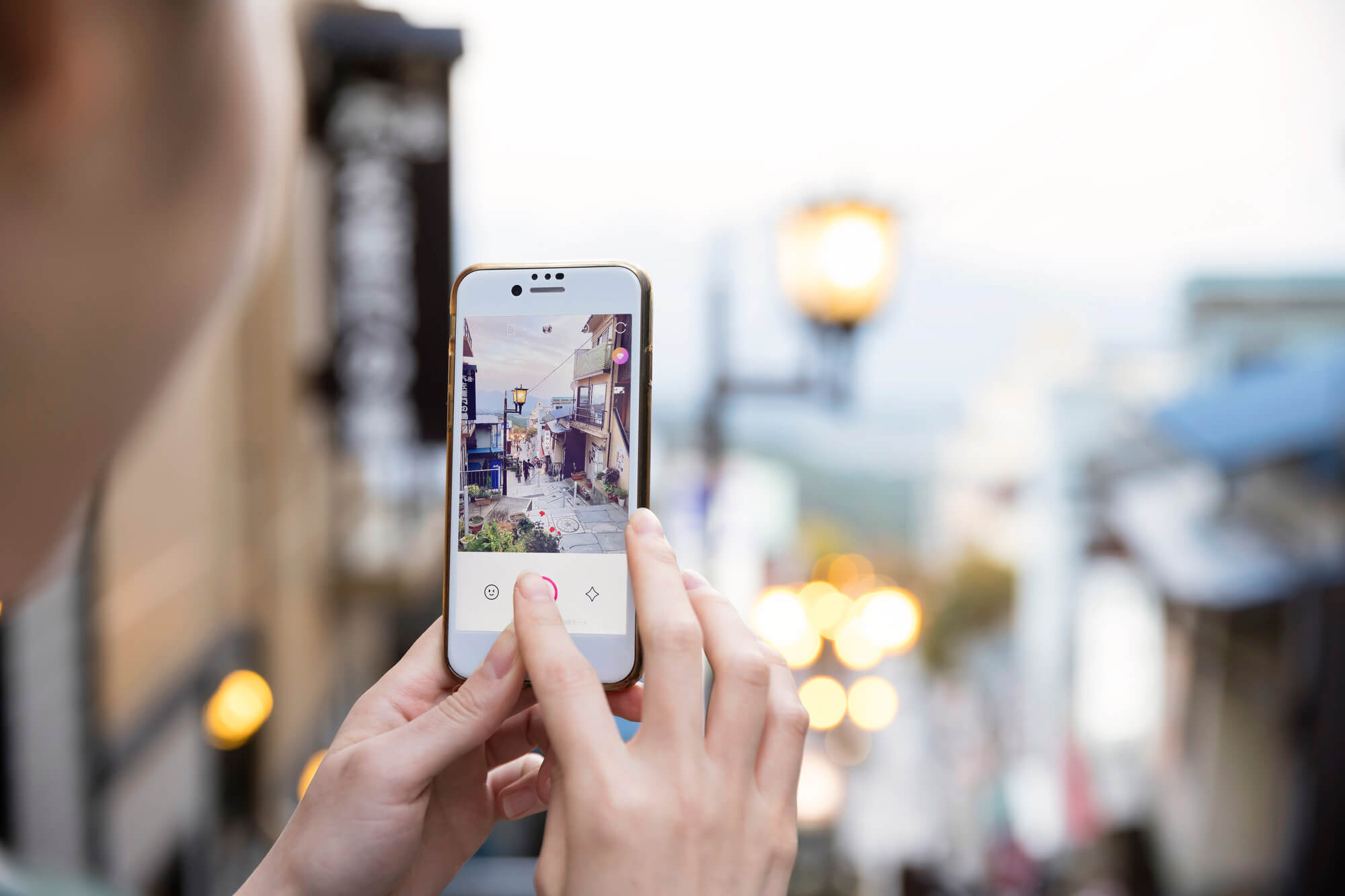 Googleビジネスプロフィールに載せる写真を撮る人